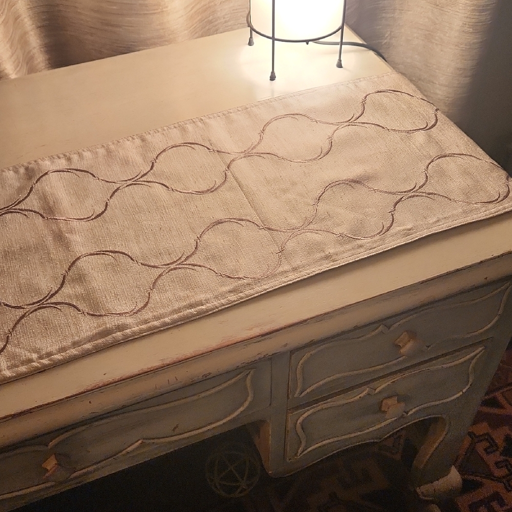 Reversible Table Runner